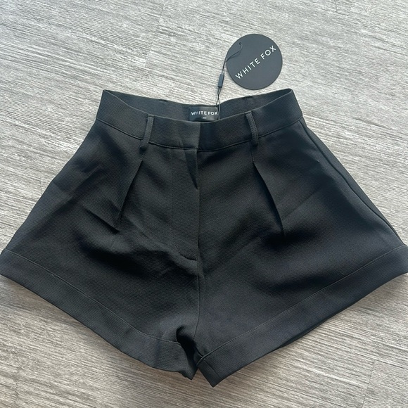 XS WHITEFOX BOUTIQUE SHORTS - Picture 1 of 4
